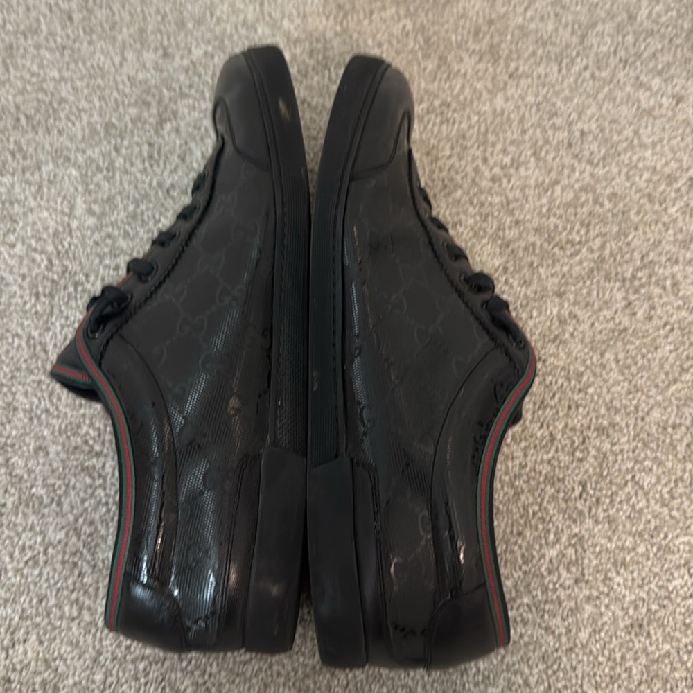 Gucci Black Sneakers with Red & Green Trim - Picture 5 of 10